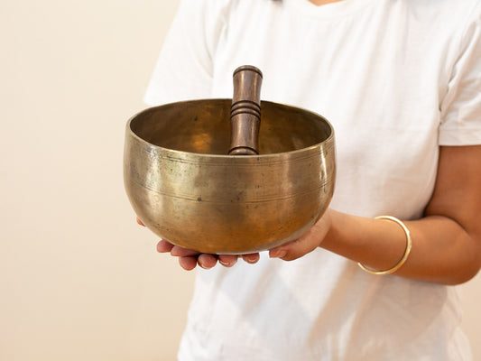 Remuna Singing Bowl - Base note E3 (162 Hz)
