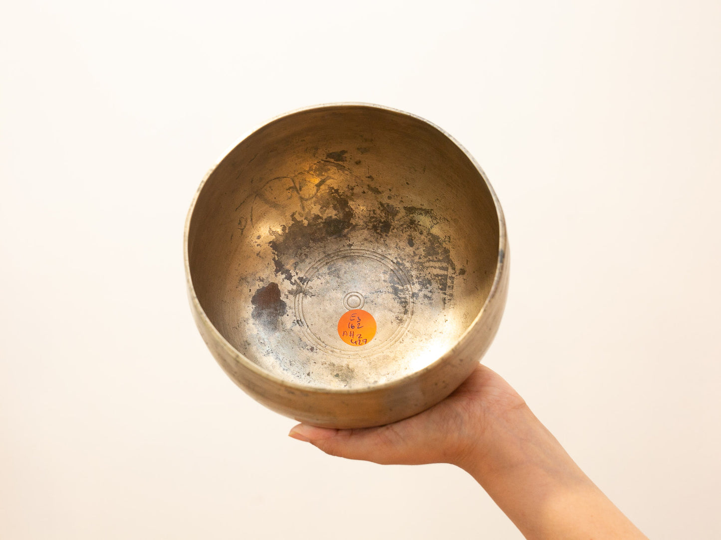 Remuna Singing Bowl - Base note E3 (162 Hz)