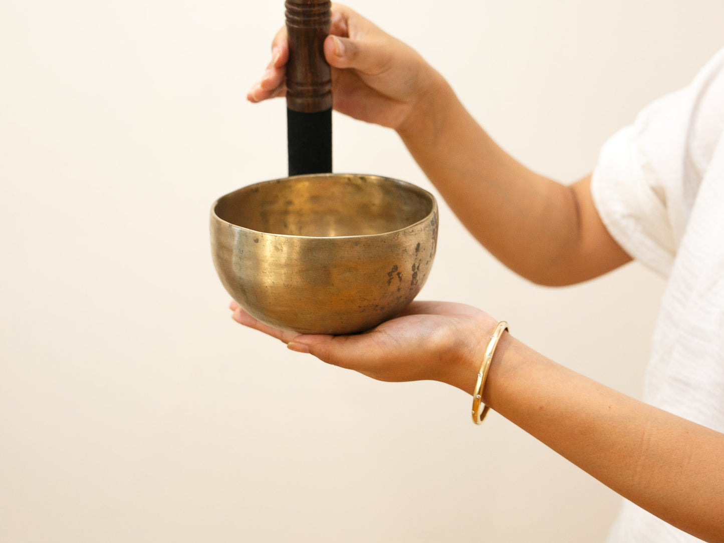 Small Tara Singing Bowl - Base Note D#4 (312 Hz)