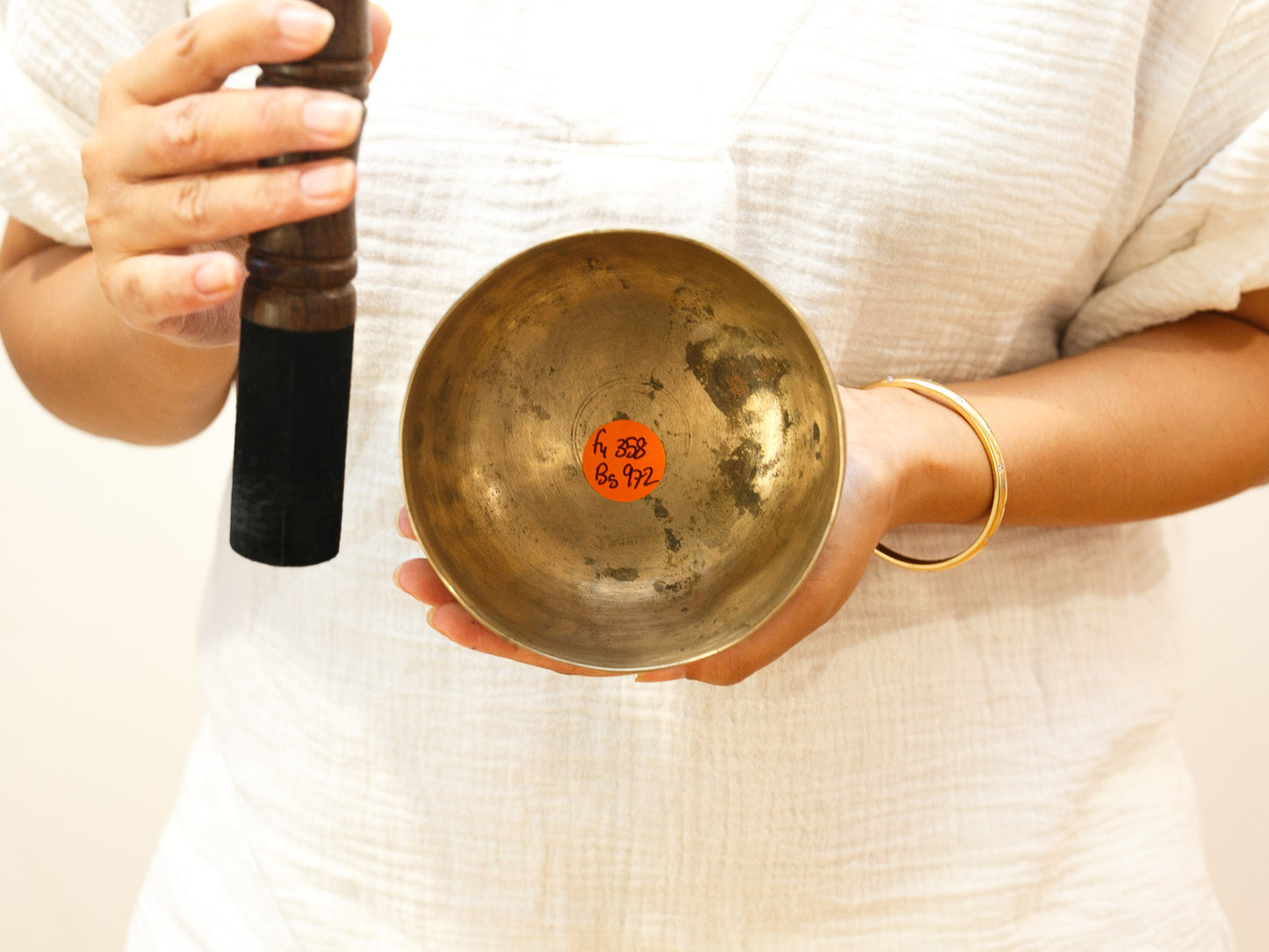 Small Tara Singing Bowl - Base Note F4 (358 Hz)