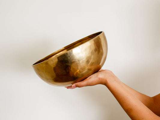 Contemporary Flow Singing Bowl - Base Note B2 125 Hz