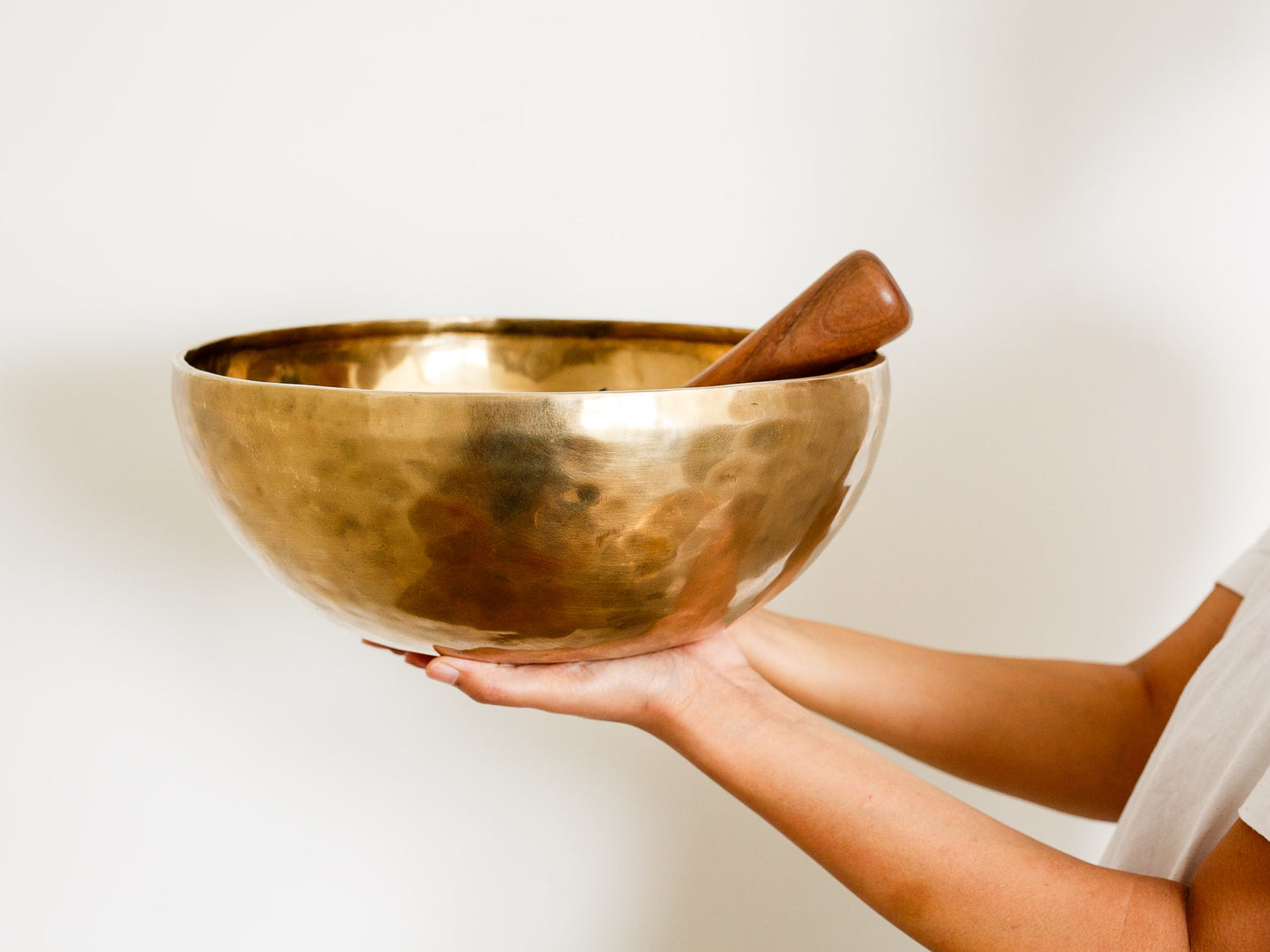 Contemporary Flow Singing Bowl - Base Note G2 99 Hz