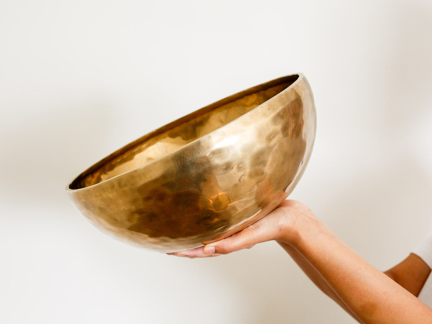 Contemporary Flow Singing Bowl - Base Note G2 99 Hz