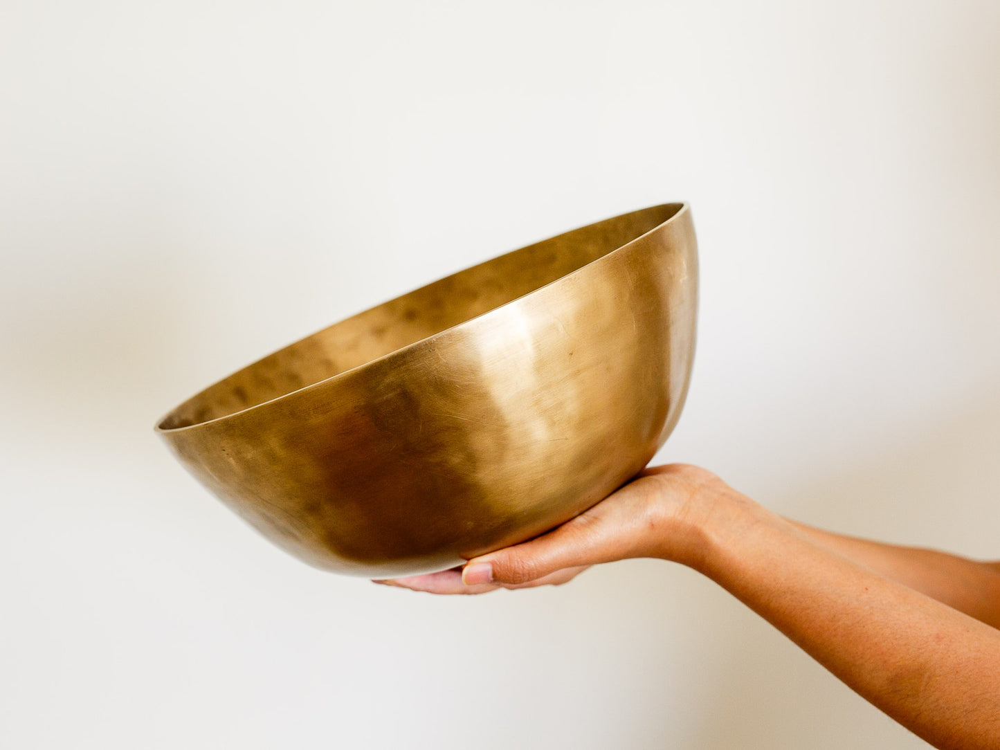 Head Therapy Bowl - E2 (83 Hz)