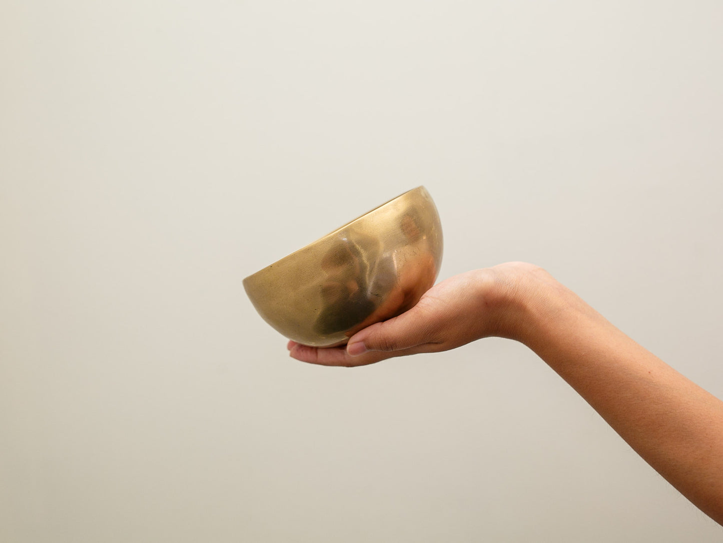 Small Contemporary Flow Singing Bowl - Base note G#4(411)