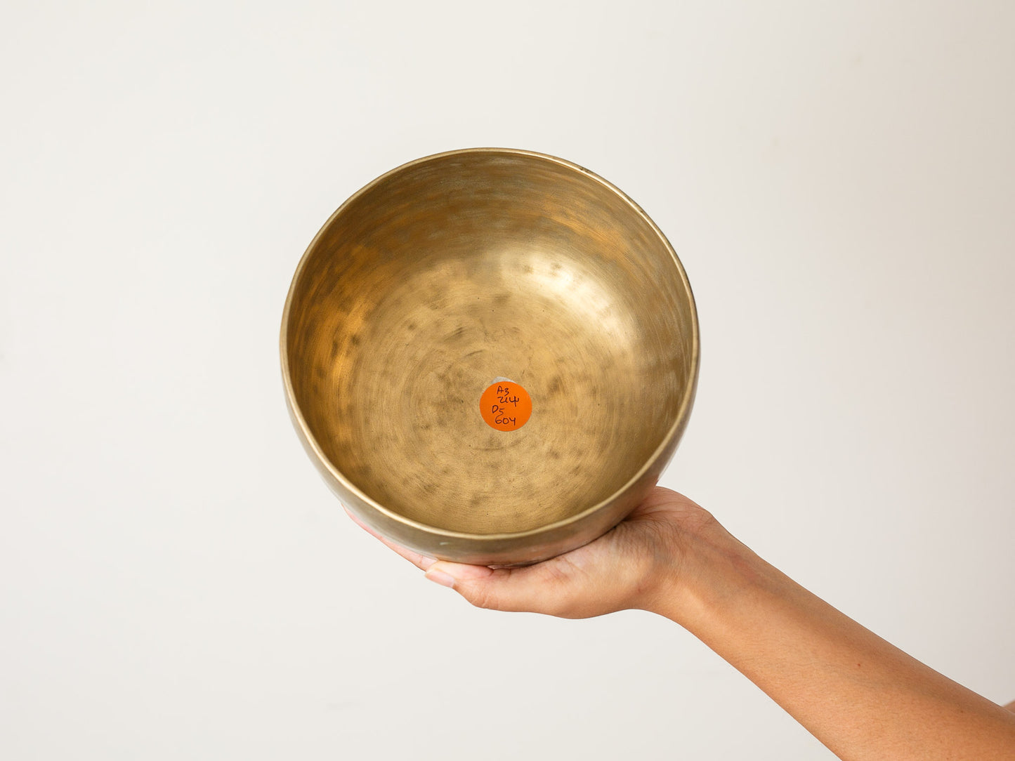 Tara Singing Bowl - Base Note A3 (214 Hz)