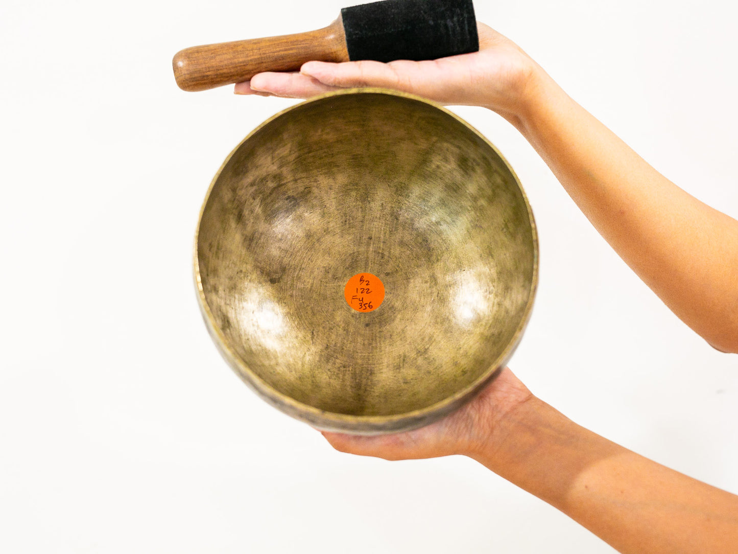 Tara Singing Bowl - Base Note B2 (122 Hz)