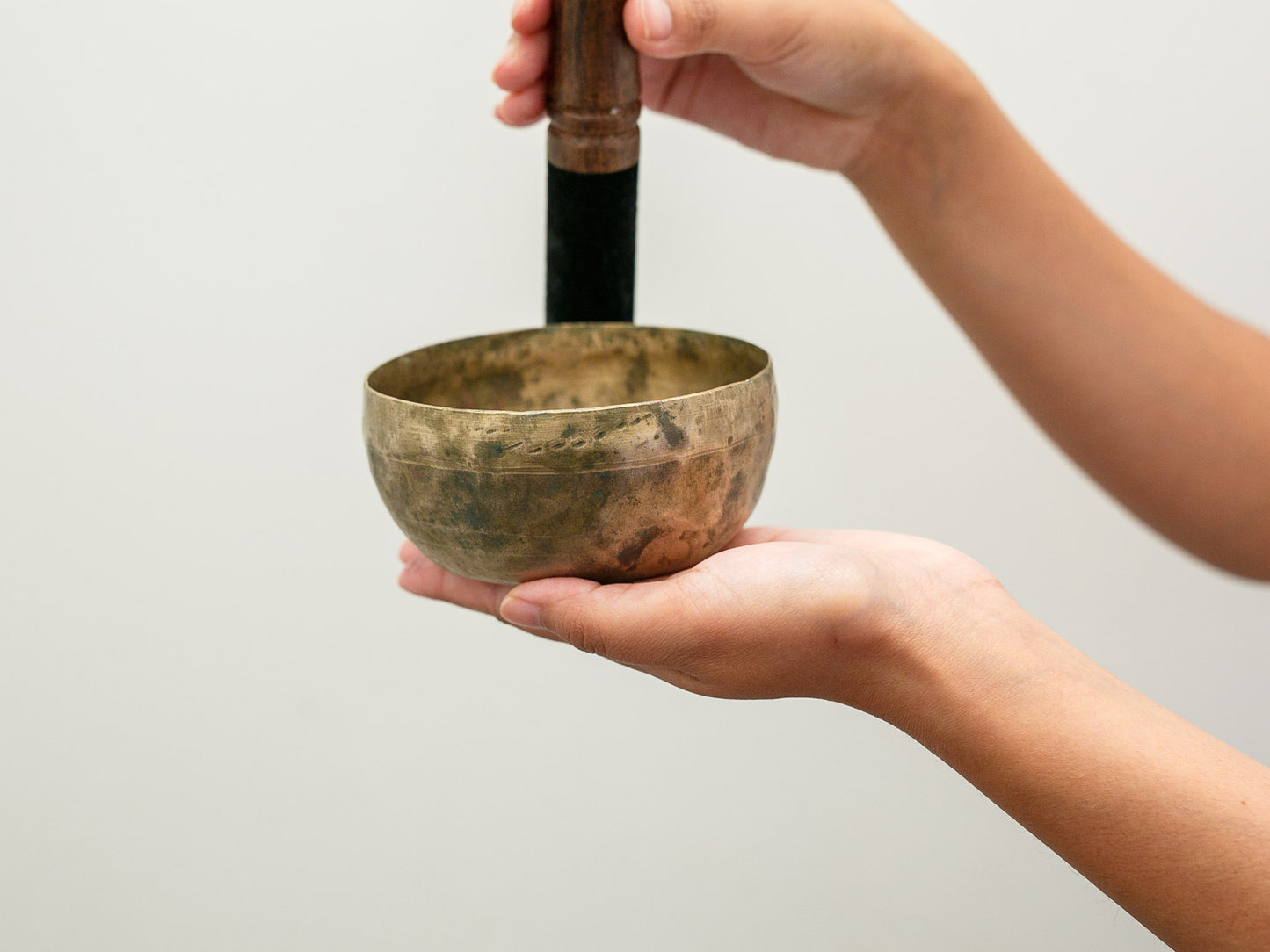 Small Tara Singing Bowl - Base Note G4 (394 Hz)