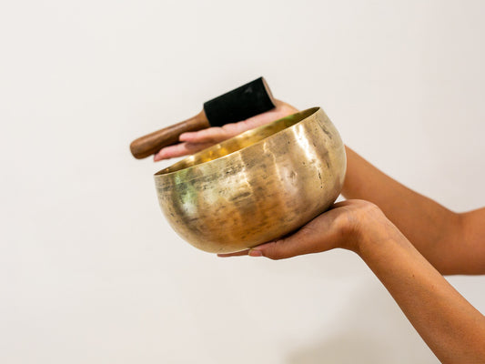 Tara Singing Bowl - Base Note C#3 (134 Hz)