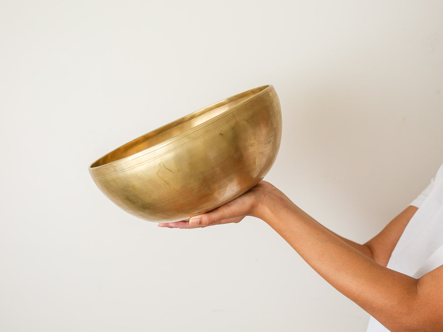 Low and Light Bowl - Base note G#2 106 Hz