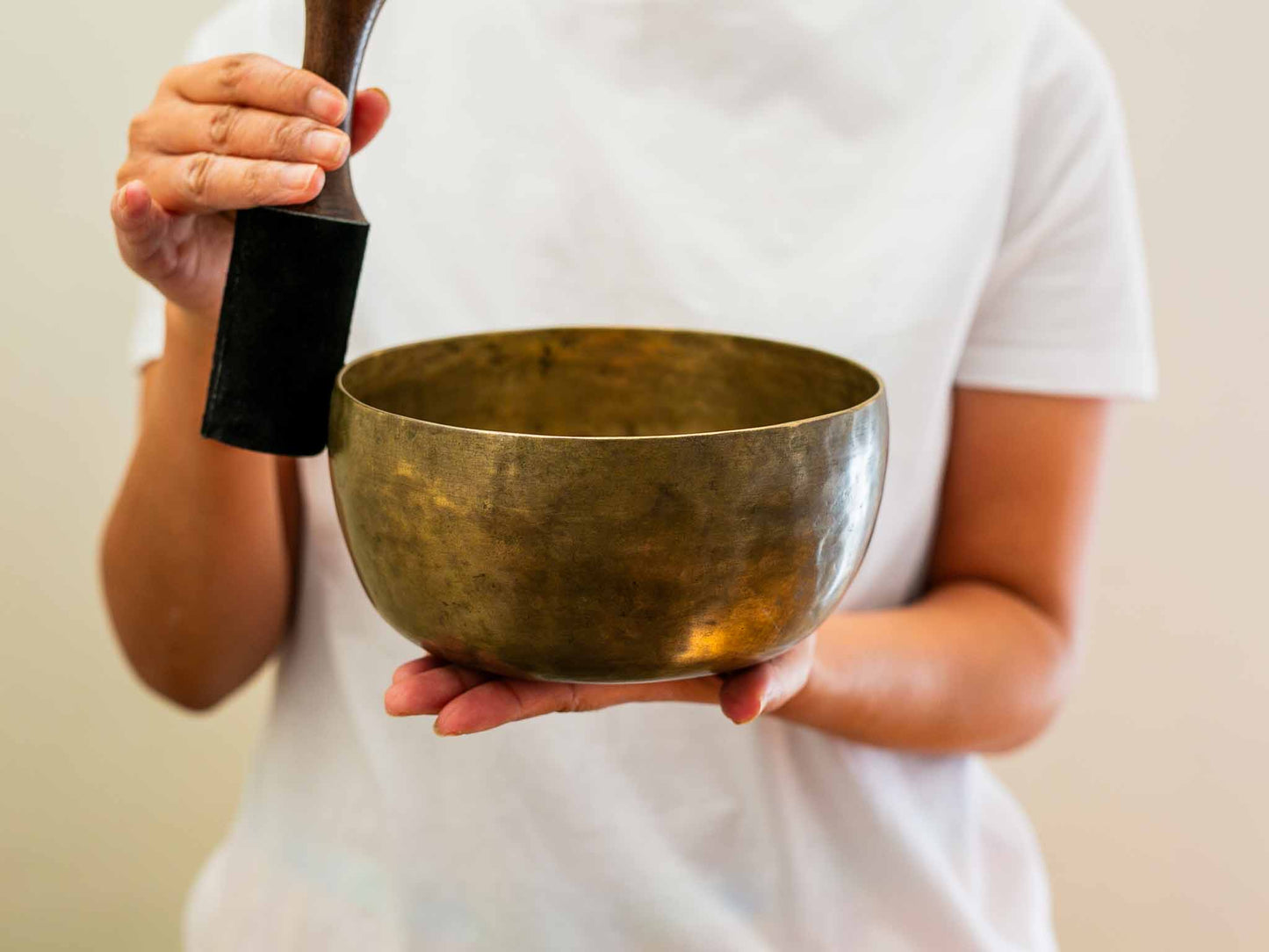 Tara Singing Bowl - Base Note F#3 (188 Hz)