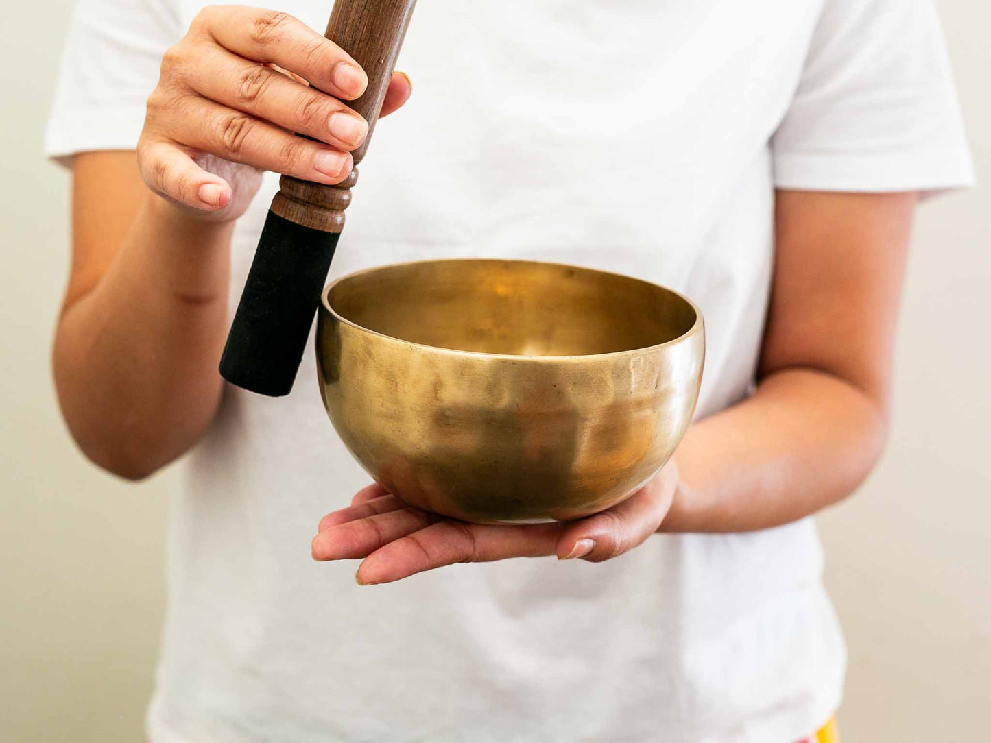 Small Hand Hammered Singing Bowl - Base note F4 (340)