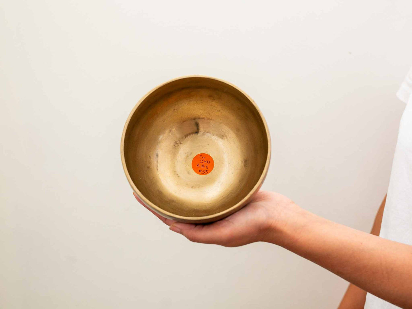 Small Hand Hammered Singing Bowl - Base note F4 (340)