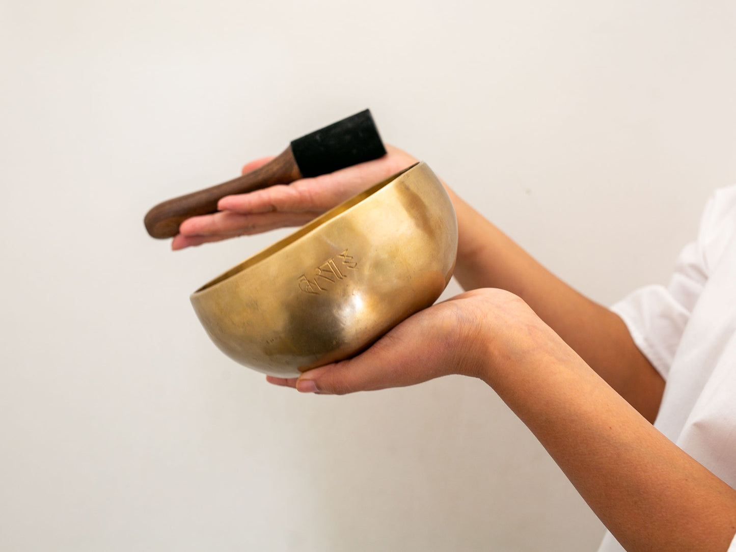 Hand Hammered Moon Singing Bowl - Base Note C#4 (274) Hz