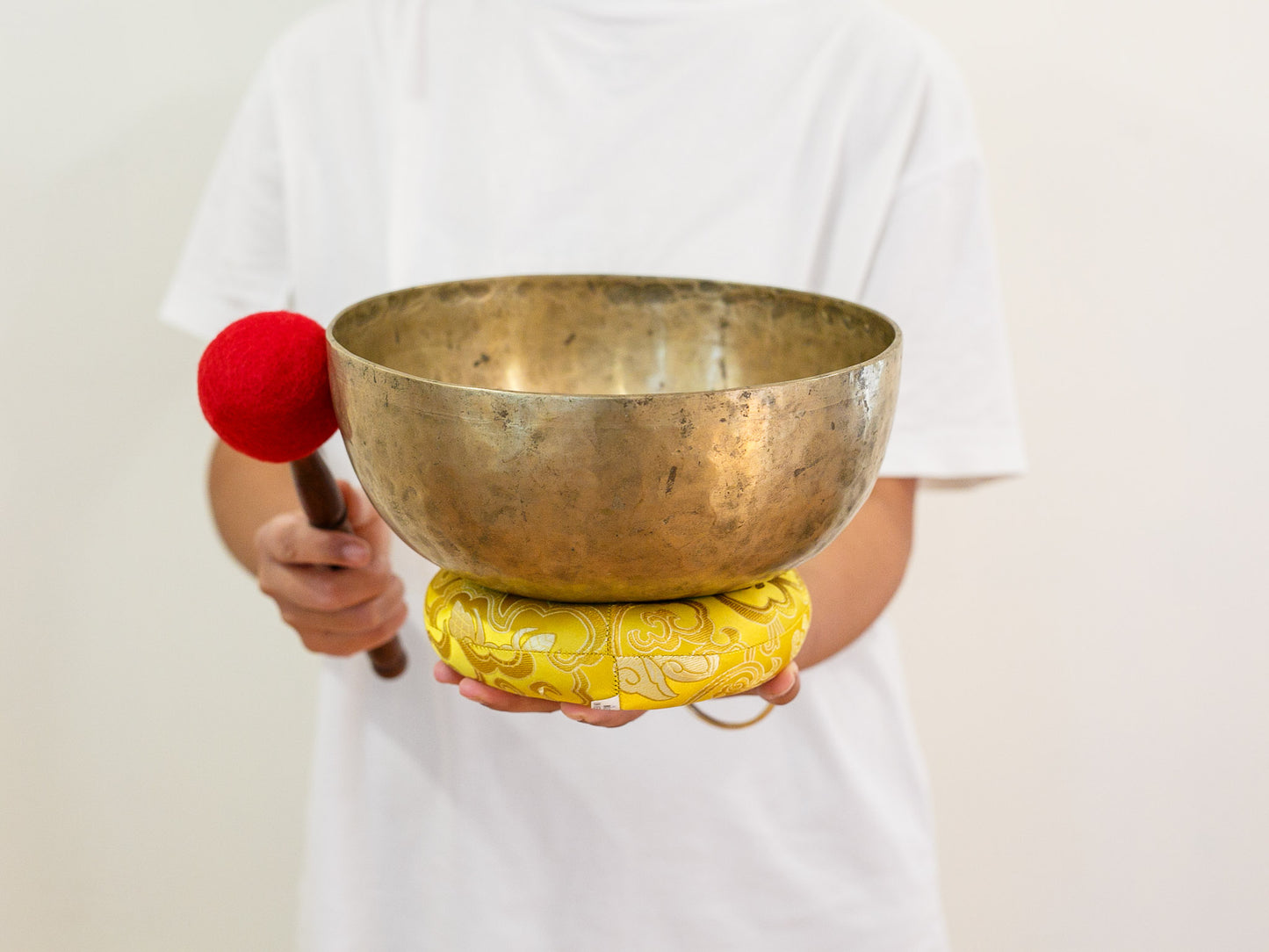 Medium Serenity Tibetan Singing Bowl - G#2 104 Hz
