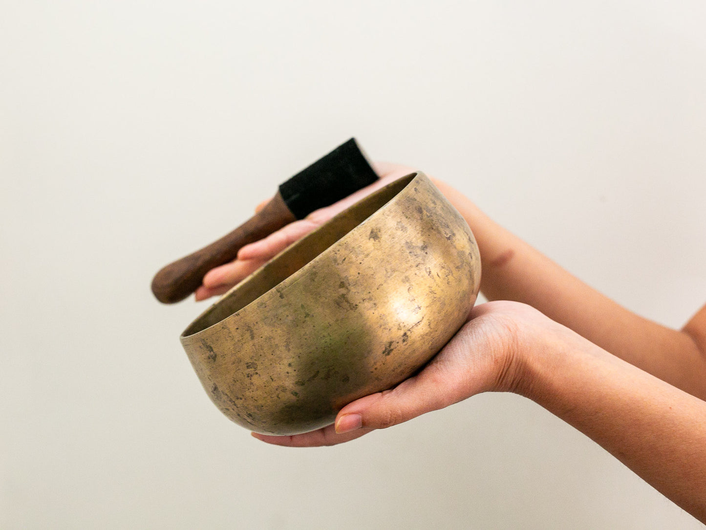 Remuna Singing Bowl - A3 (216 Hz)