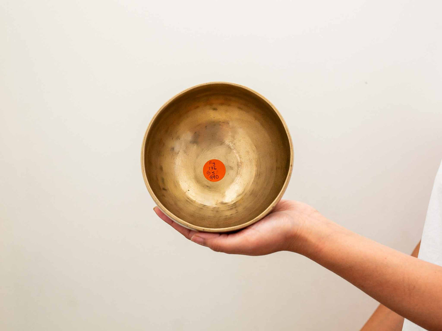 Small Hand Hammered Singing Bowl - Base note F3 (176 Hz)