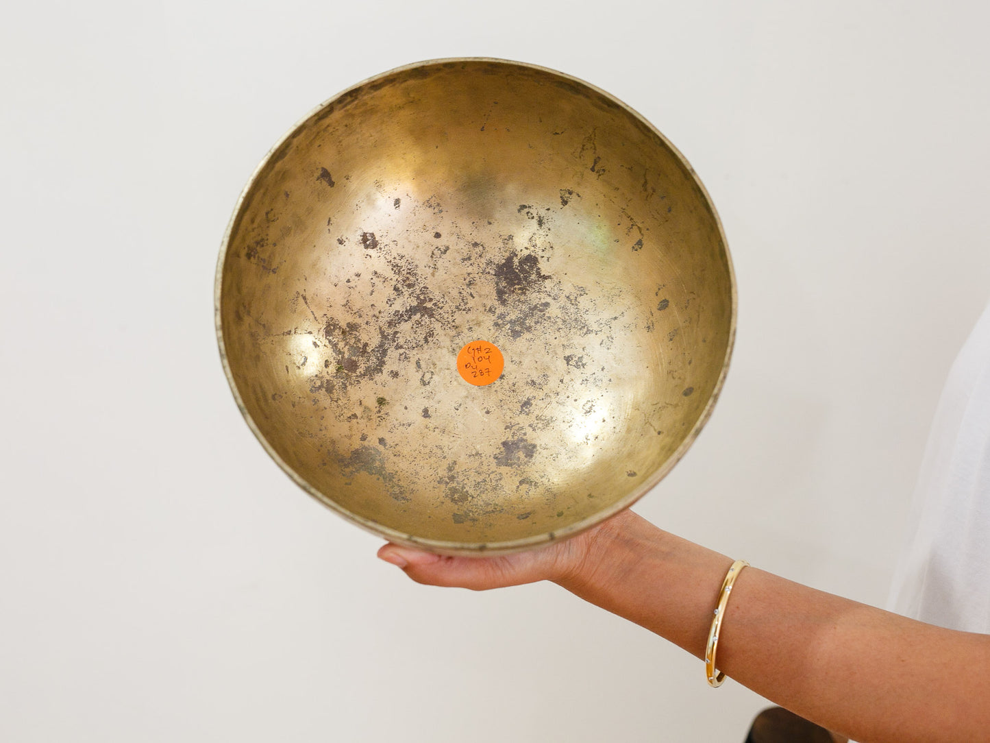 Medium Serenity Tibetan Singing Bowl - G#2 104 Hz