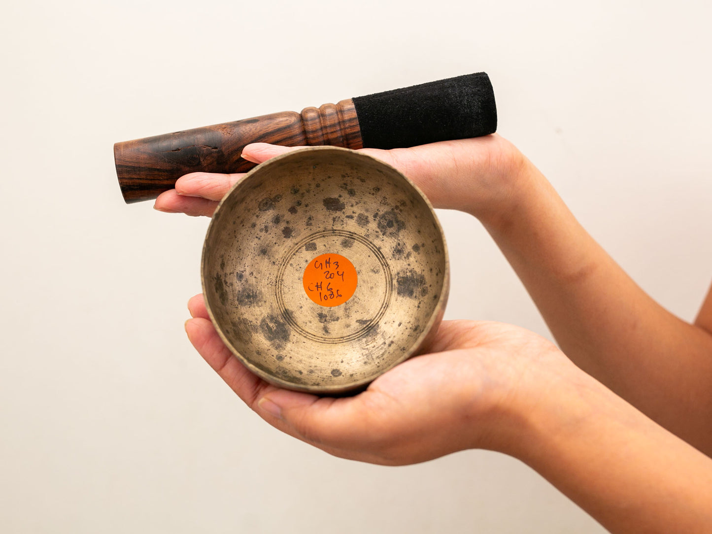 Small Tara Singing Bowl - Base Note G#3 (204)