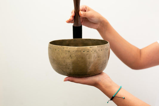 Tara Singing Bowl - Base Note F#3 (184 Hz)