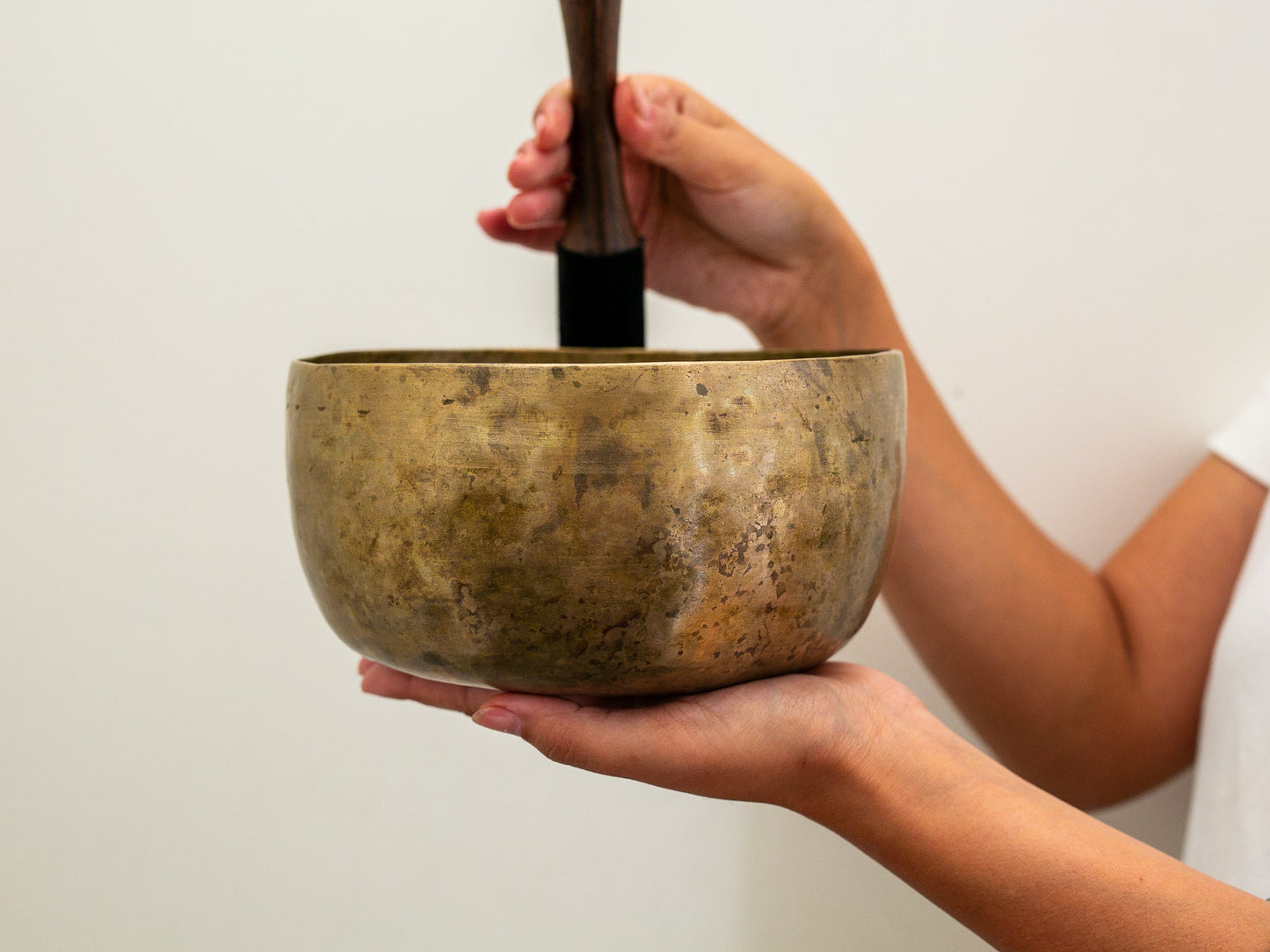 Tara Singing Bowl - Base Note E3 (167 Hz)