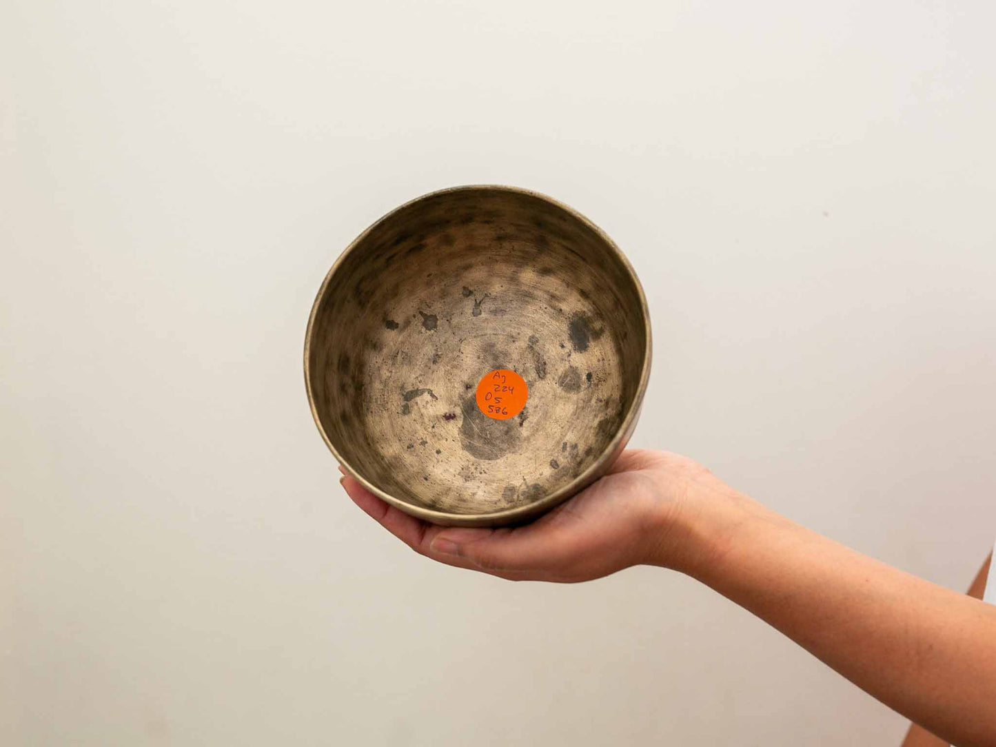 Tara Singing Bowl - Base Note A3 (224 Hz)