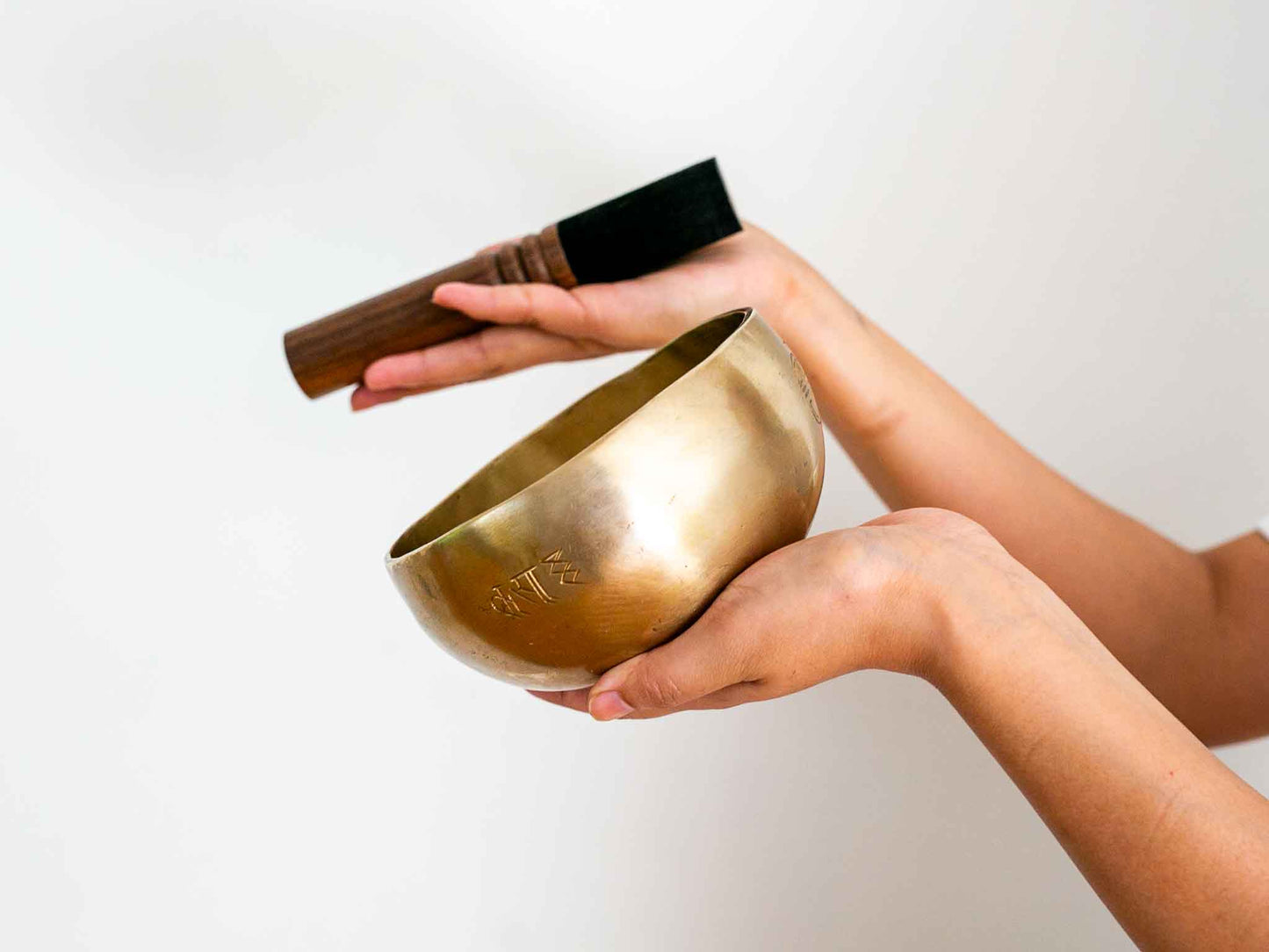 Hand Hammered Moon Singing Bowl - Base Note F4 348 Hz