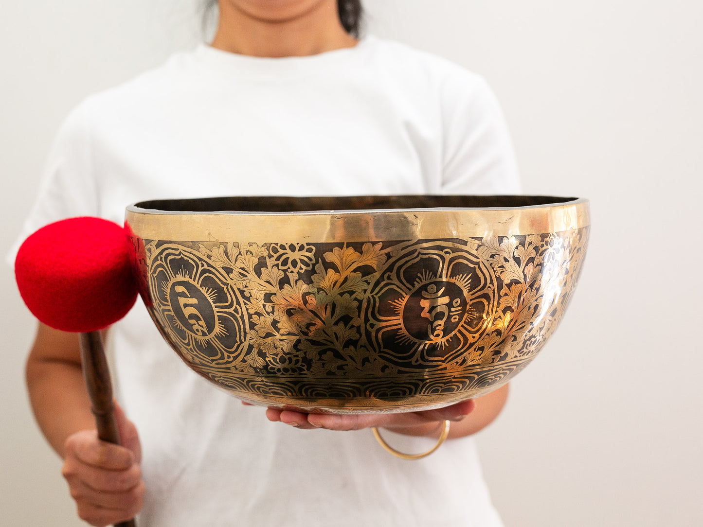 Yantra Singing Bowl (G2 97 Hz)