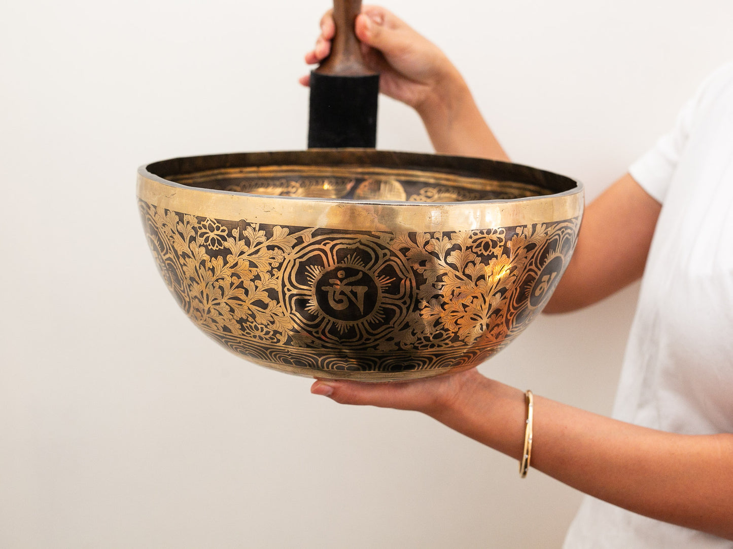 Yantra Singing Bowl (G2 97 Hz)