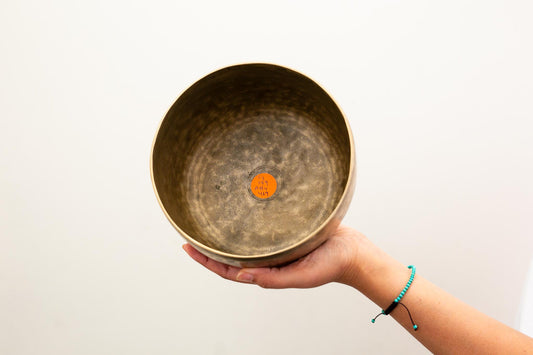 Tara Singing Bowl - Base Note F3 (179 Hz)