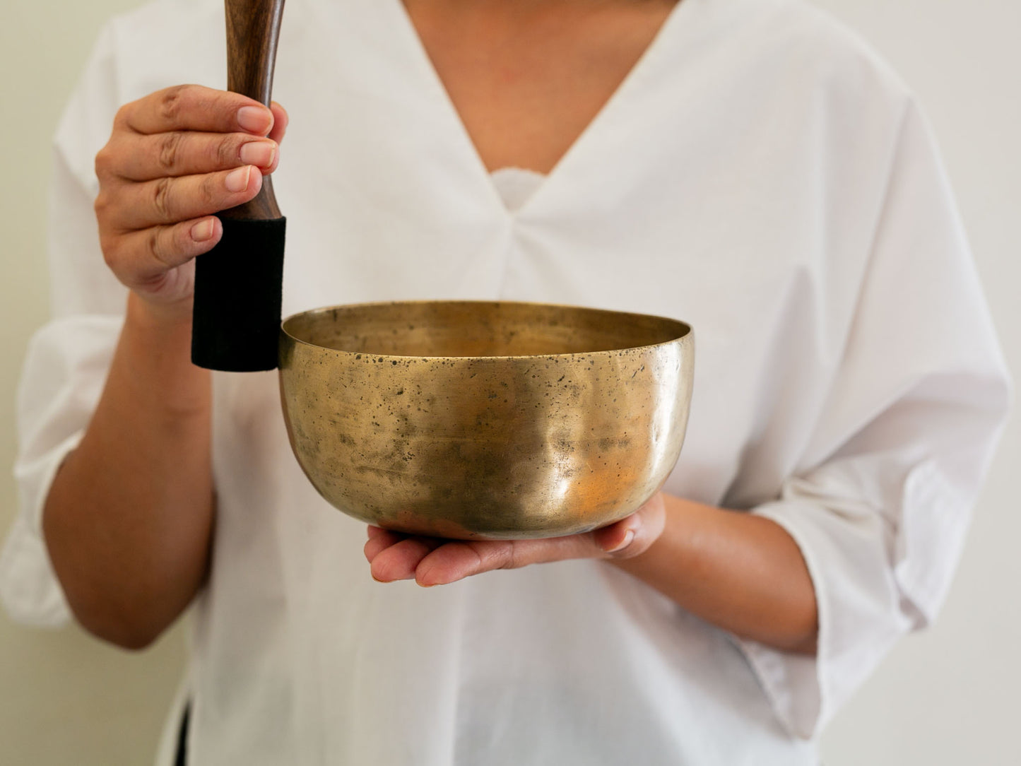 Tara Singing Bowl - Base Note G#3 (210 Hz)