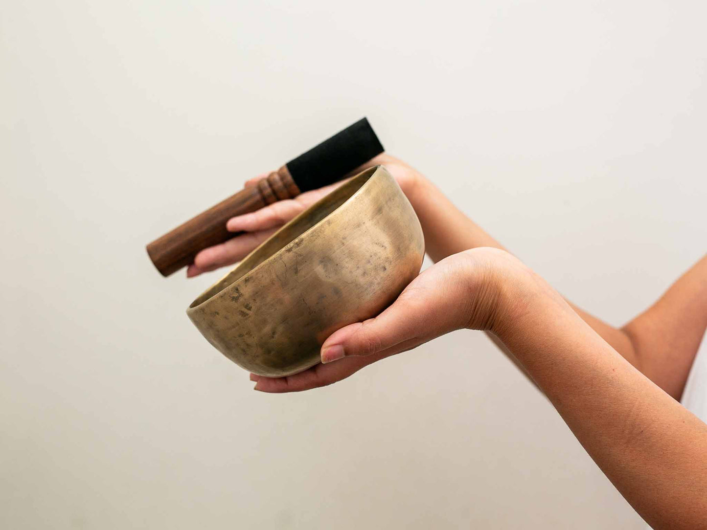 Tara Singing Bowl - Base Note D#4 (303 Hz)