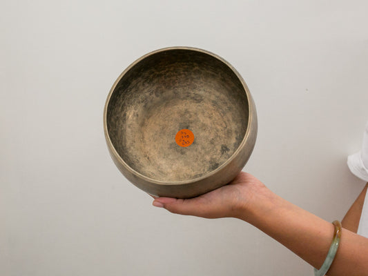 Remuna Singing Bowl - B3 (248 Hz)
