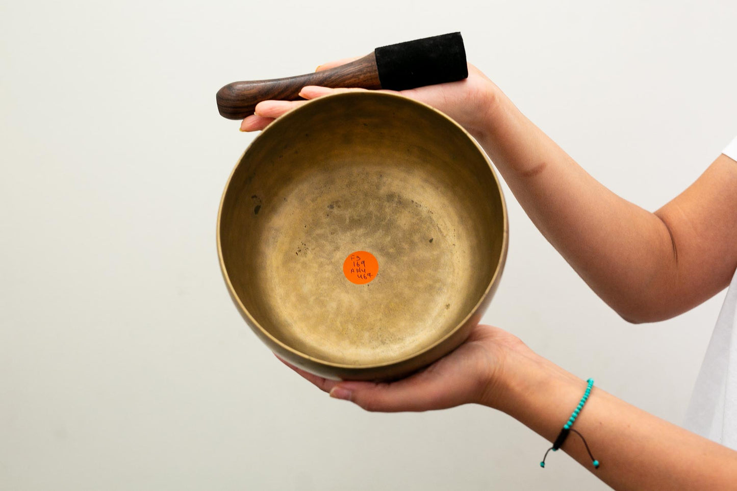 Tara Singing Bowl - Base Note F3 (169 Hz)