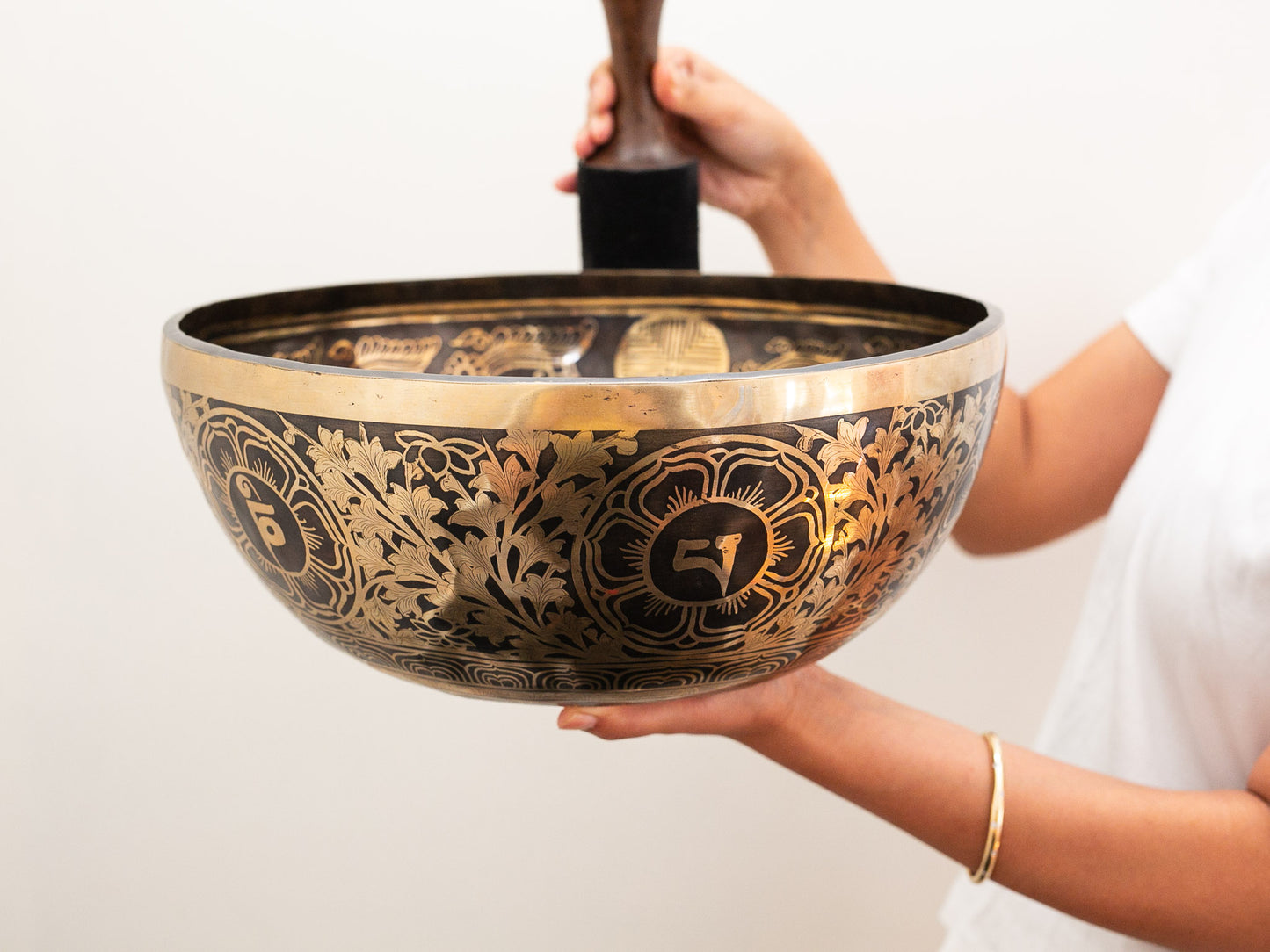 Yantra Singing Bowl (F2 89)
