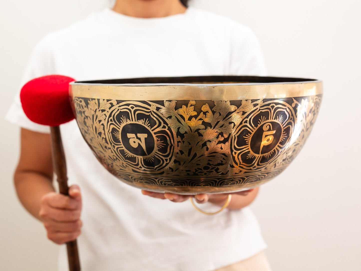 Yantra Singing Bowl (F2 89)