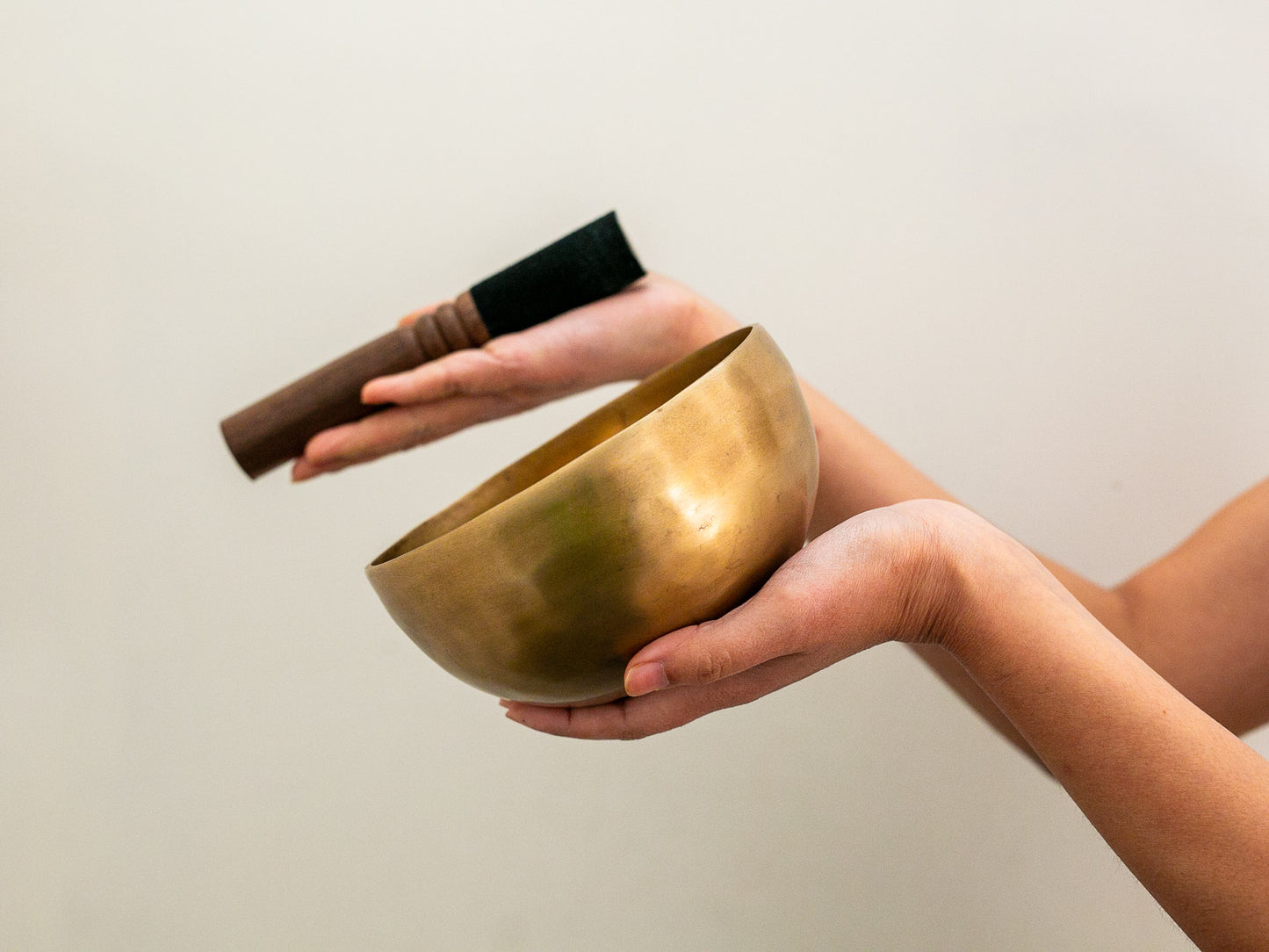 Small Hand Hammered Singing Bowl - Base note D#4 (312)