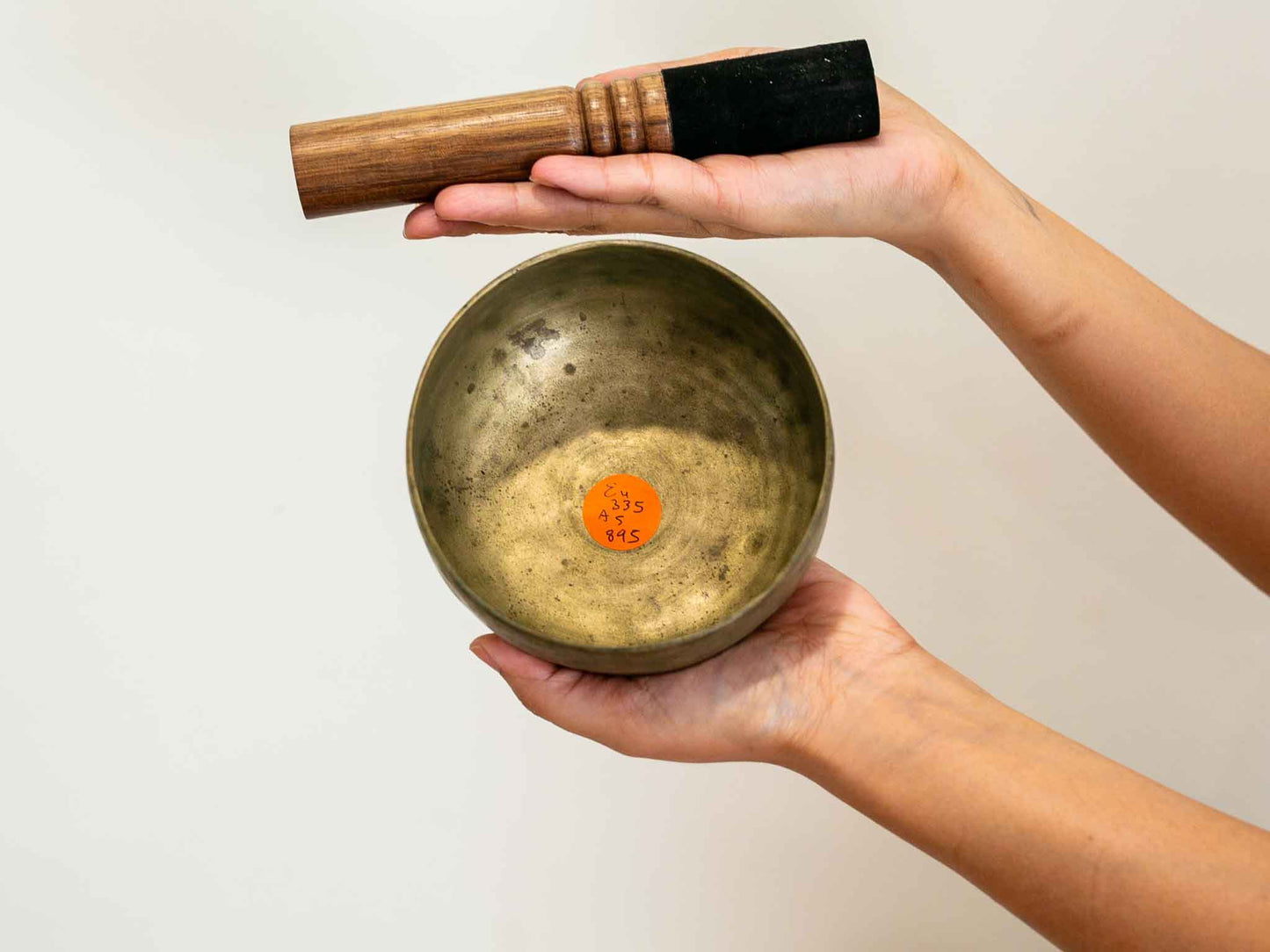 Small Tara Singing Bowl - Base Note E4 (335 Hz)