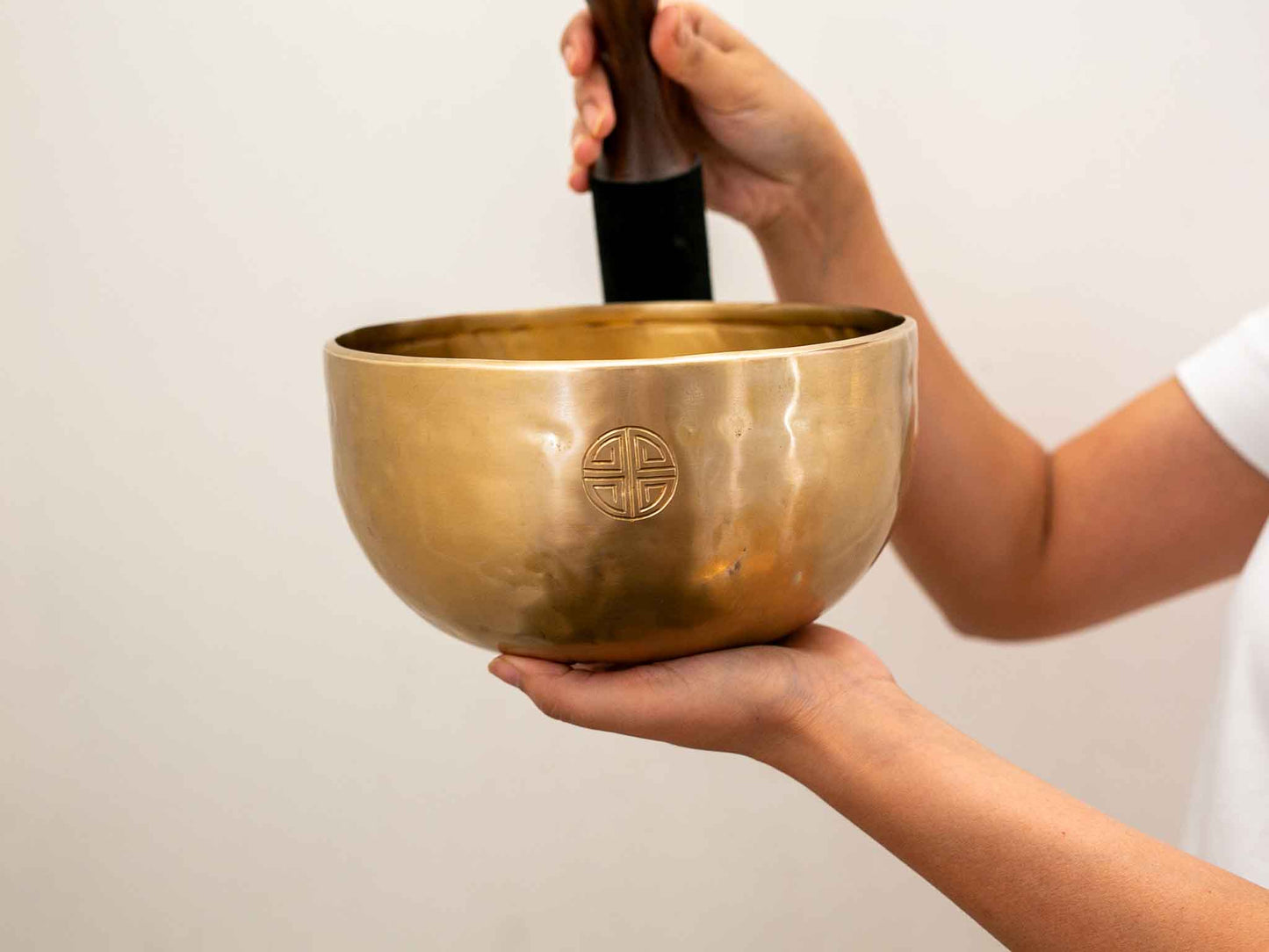 Hand Hammered Moon Singing Bowl - Base Note E3 166 Hz