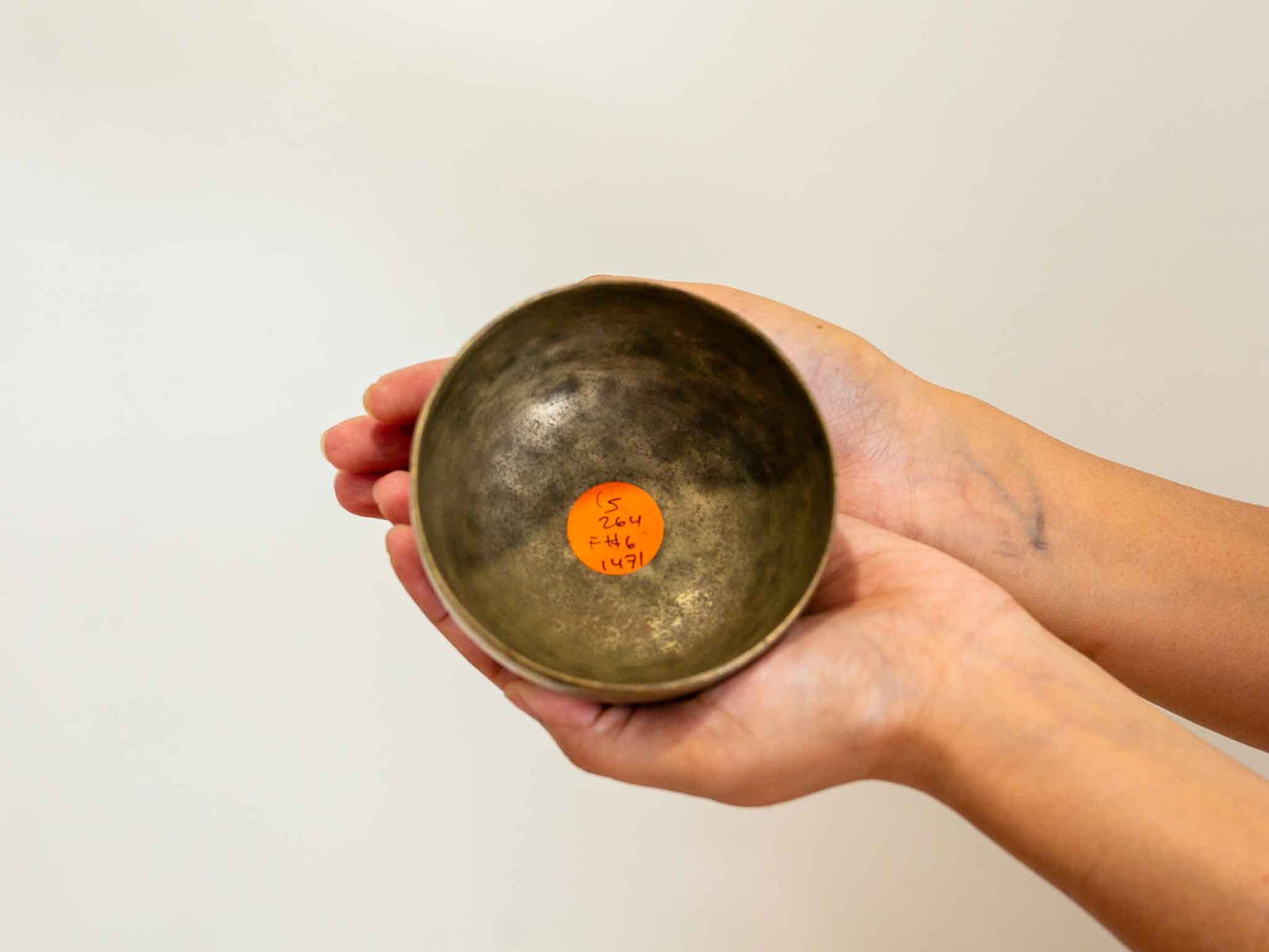 Small Tara Singing Bowl - Base Note C5 (264)