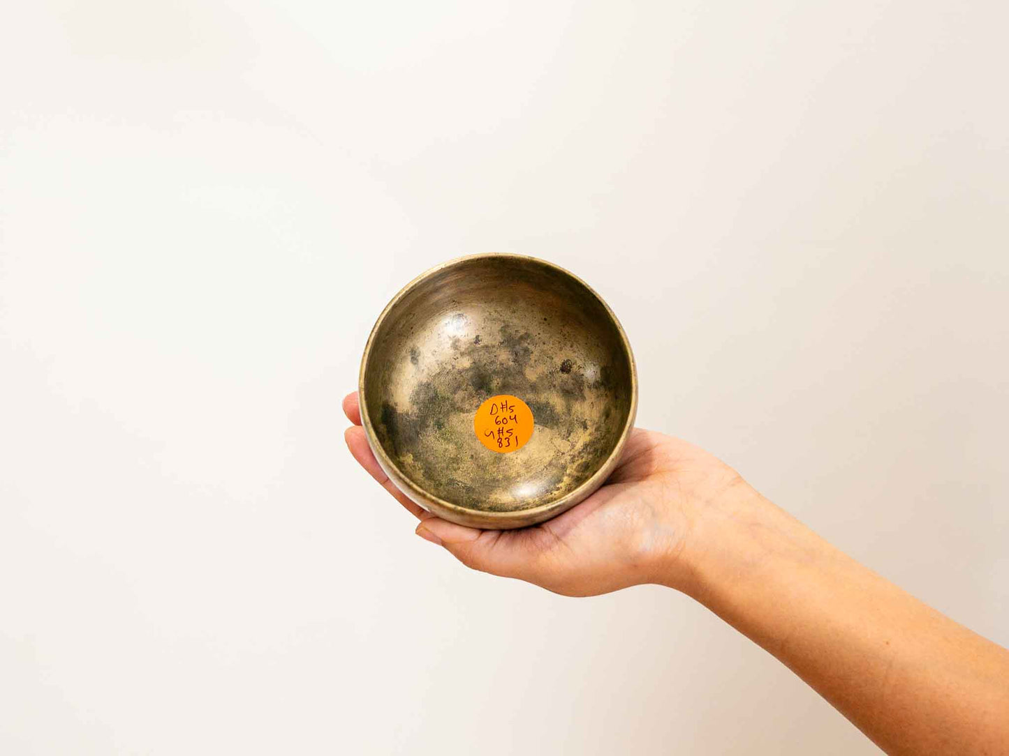 Small Tara Singing Bowl - Base Note D#5 (604 Hz)