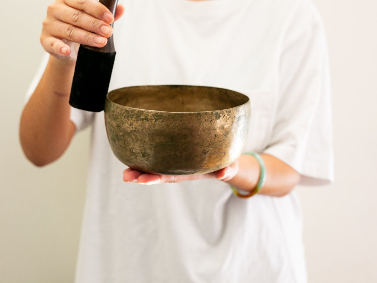 Tara Singing Bowl - Base Note F#3 (185 Hz)