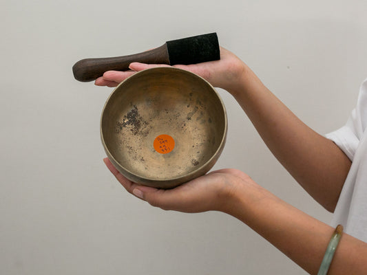 Small Tara Singing Bowl - Base Note D4 (299)