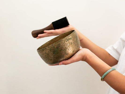Tara Singing Bowl - Base Note F#3 (185 Hz)