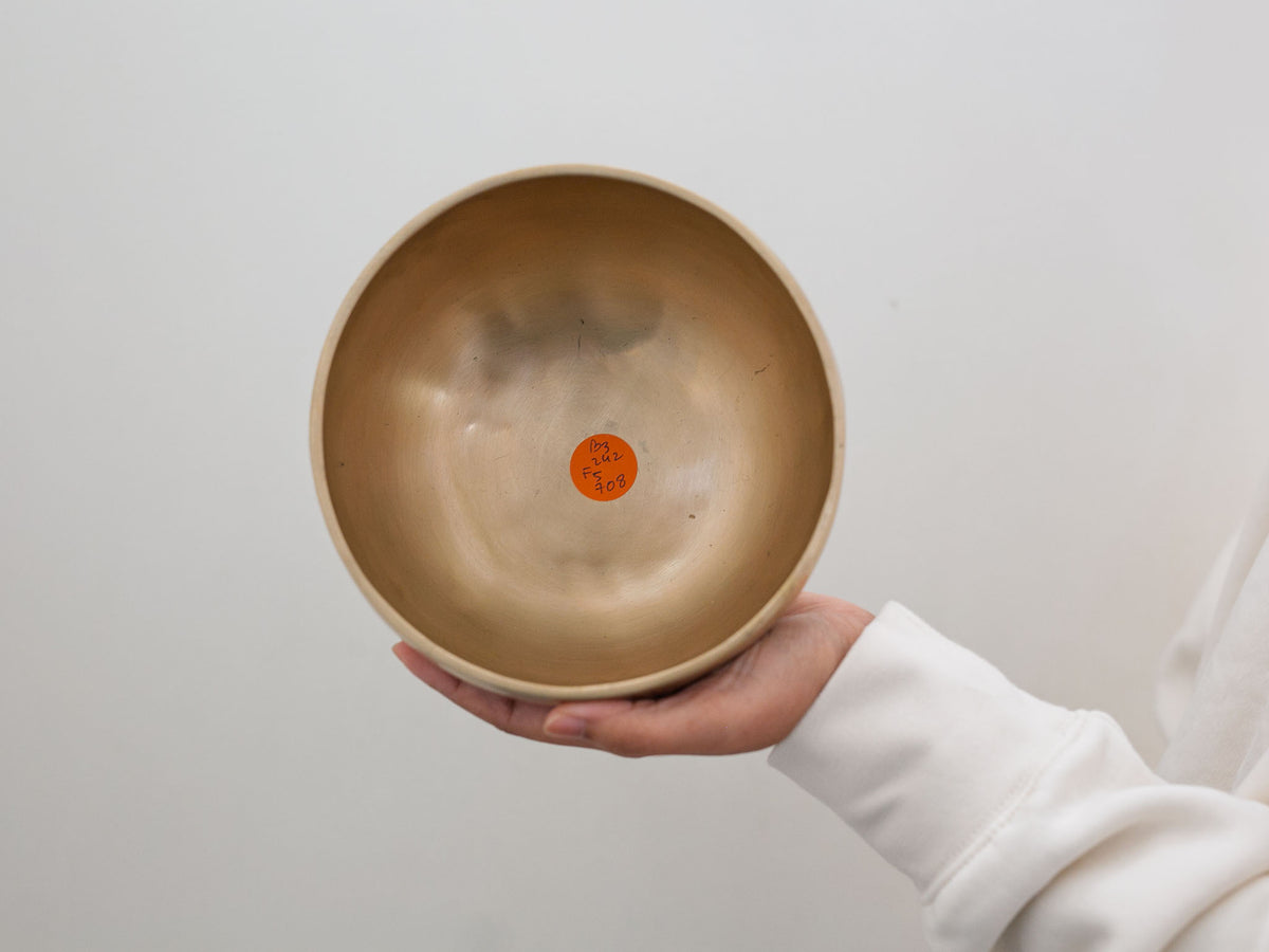 Hand Hammered Singing Bowl - Base Note B3 242 Hz