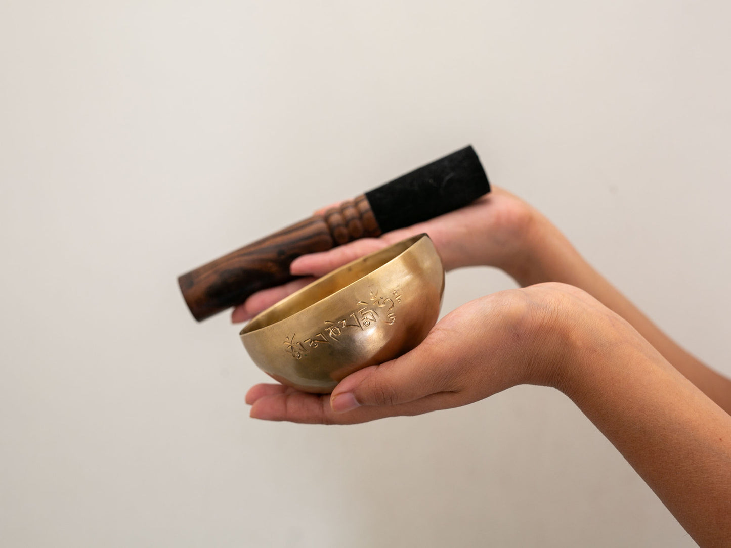 Hand Hammered Moon Singing Bowl - Base Note E5 (660) Hz