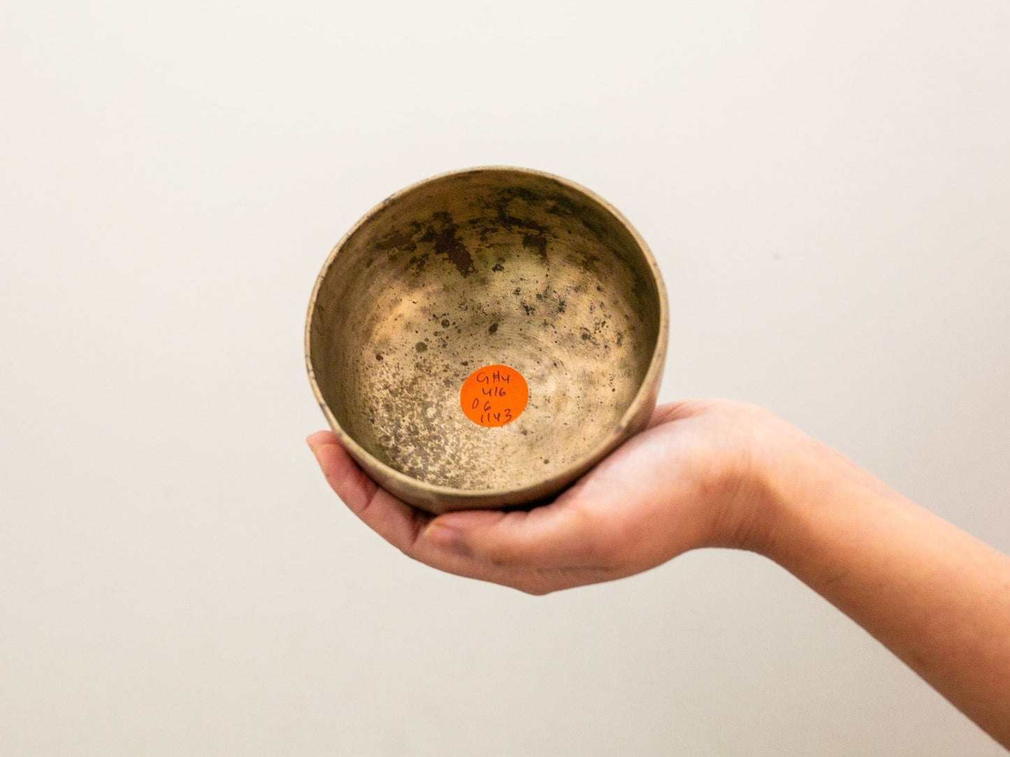 Small Tara Singing Bowl - Base Note G#4 (416)