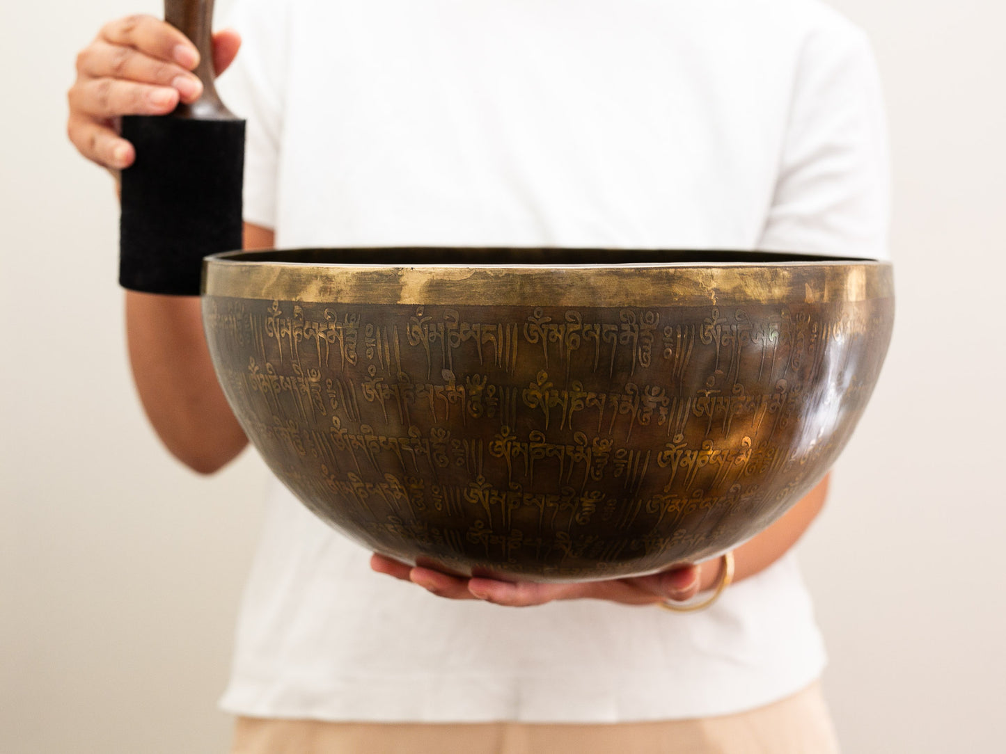Large Compassion Tibetan Singing Bowl - Base note A2 108 Hz