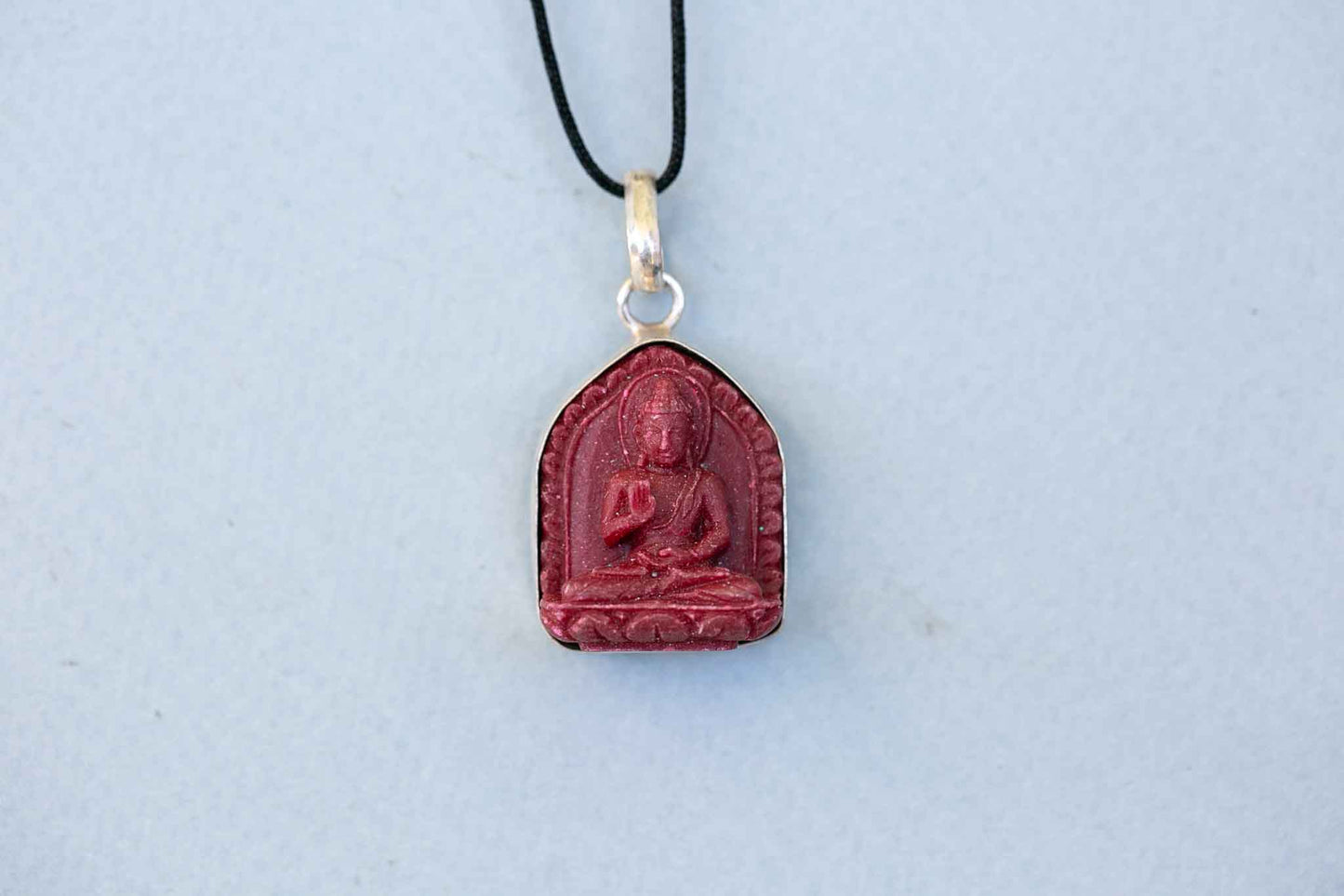 Resin and White Metal Buddha Pendant (2 colours)