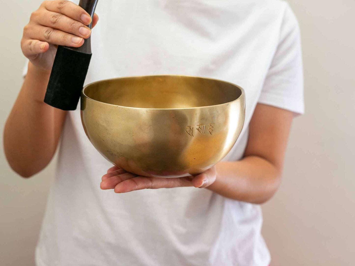 Hand Hammered Moon Singing Bowl - Base Note G#3 209 Hz